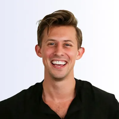 Austin Distel headshot